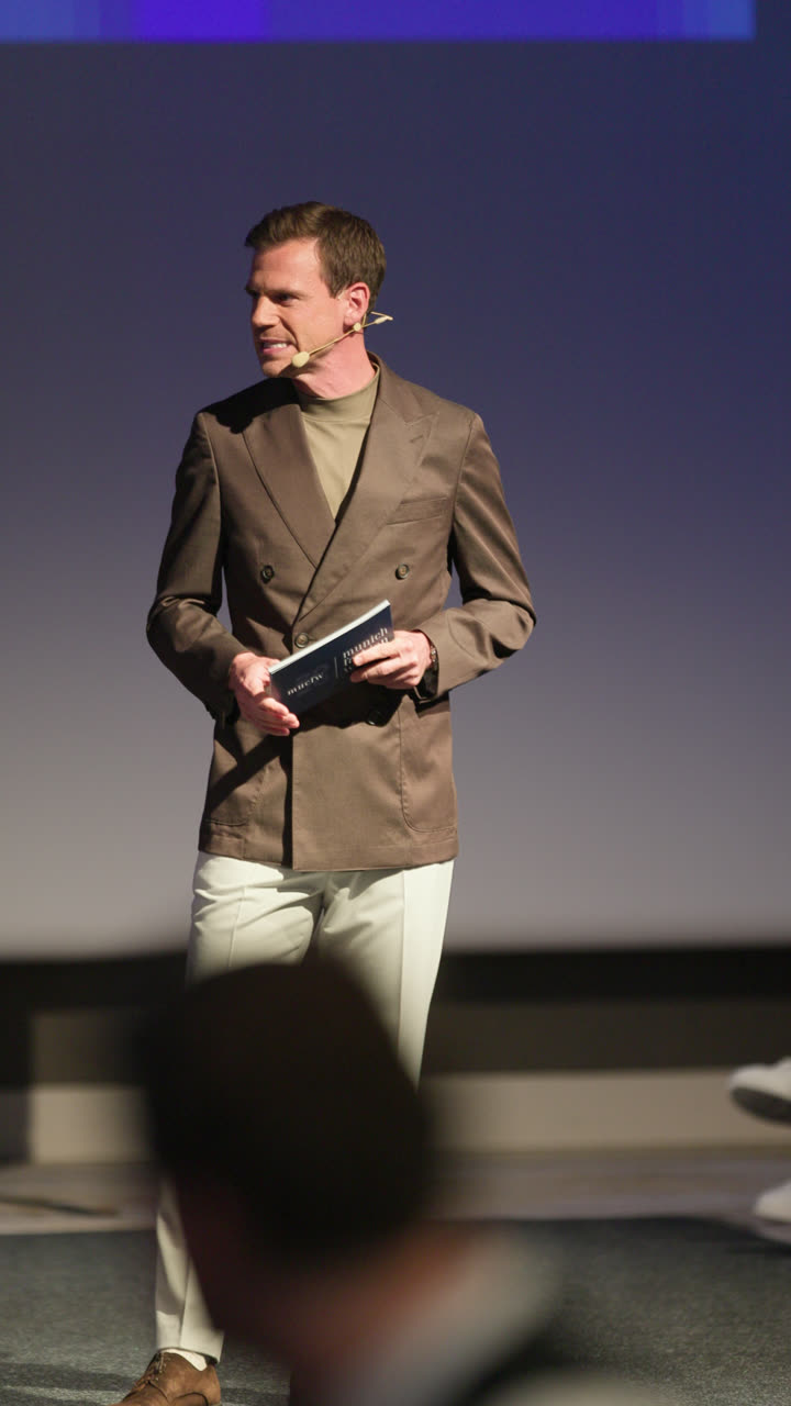 Runway clip, 7 August 2026, show 2, by Marius Mundt