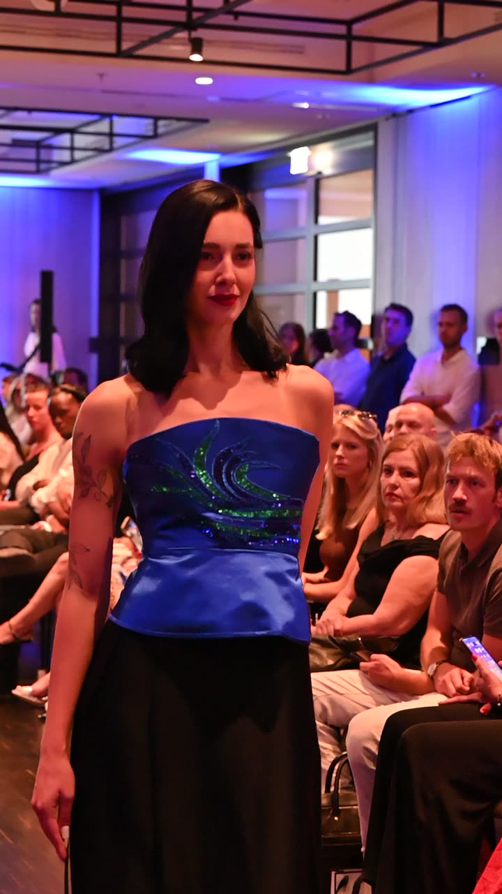 Runway clip, 8 August 2026, by @gumphotography