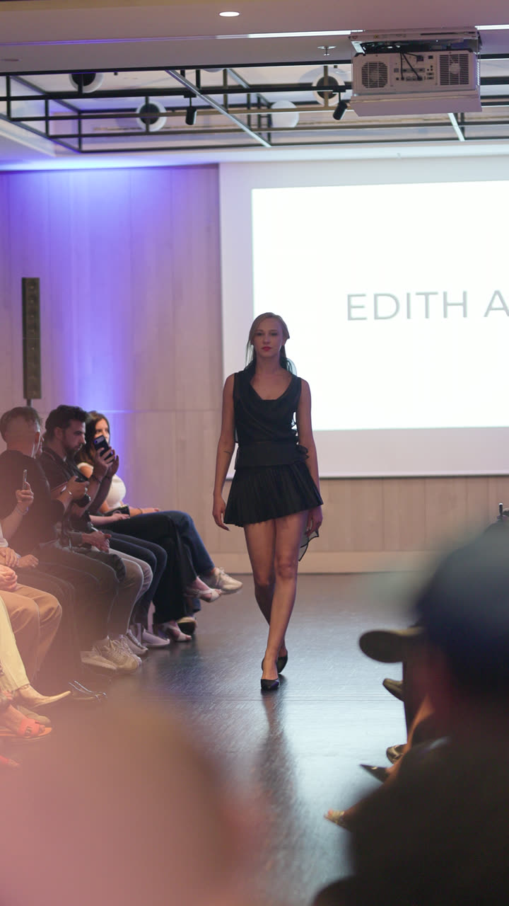 Runway clip, 8 August 2026, by Marius Mundt