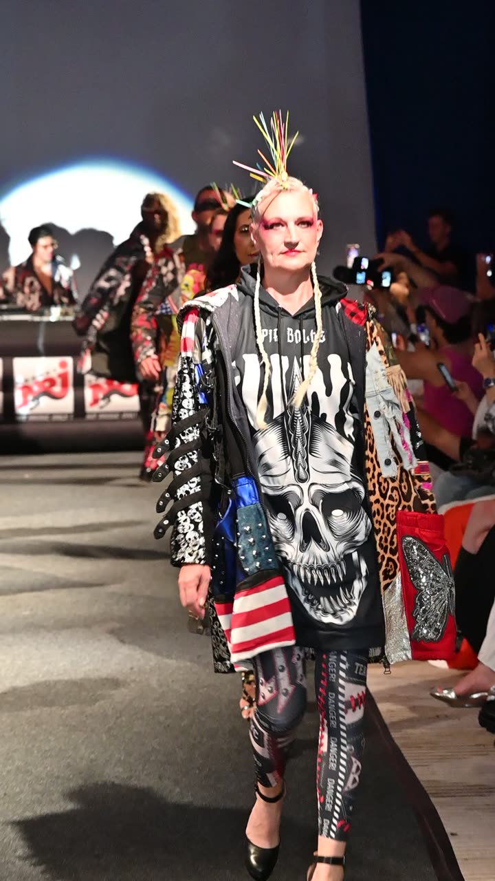 Runway clip, 8 August 2026, show 6, by @gumphotography