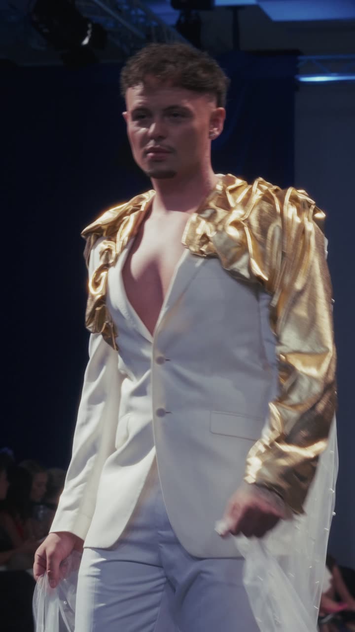 Runway clip, 7 August 2026, show 2, by @cin_eric
