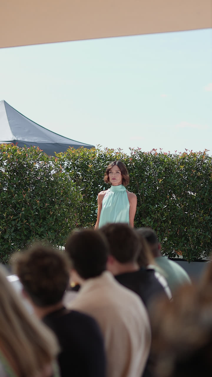 Runway clip, 9 August 2026, by Marius Mundt