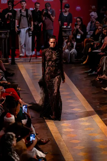 fr-fashion-show, 11 September 2026. Frame 0C24FD