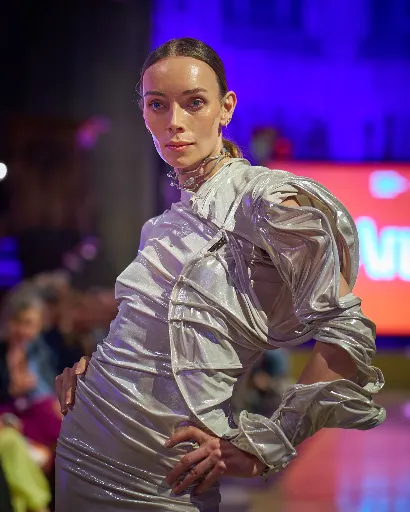 fr-fashion-show, 11 September 2026. Frame 55AD7F