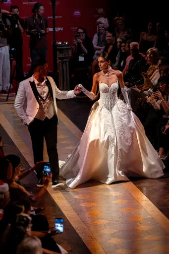 fr-fashion-show, 11 September 2026. Frame A1595F