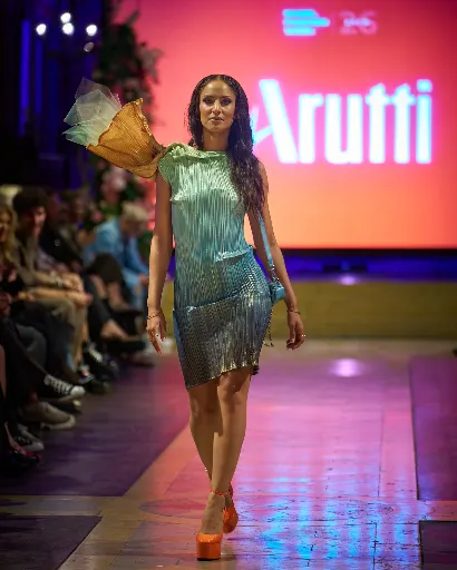 fr-fashion-show, 11 September 2026. Frame 62CCE2