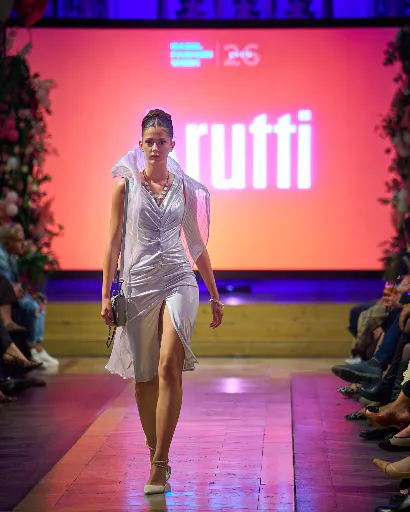 fr-fashion-show, 11 September 2026. Frame A41DDB